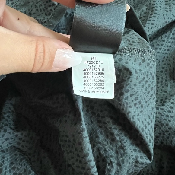 The North Face Full Zip water resistant windbreaker jacket size small grey black - Picture 8 of 9